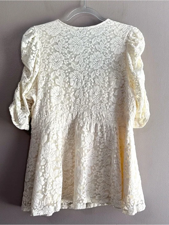 Torrid Ivory Stretch Lace Cinched Elbow Sleeve Peplum Top Womens 1X (14-16) NWT - Picture 3 of 7